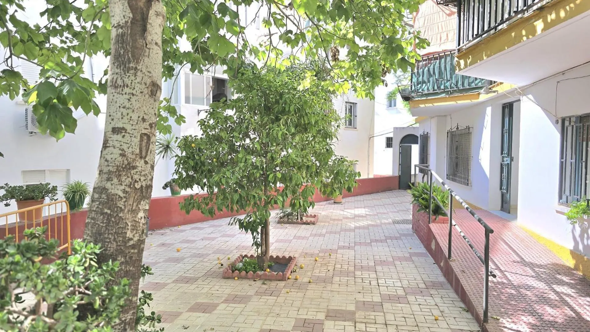 Tranquil Oasis 2 Bedroom Coastal Getaway By Namaste Elite Torremolinos Apartman